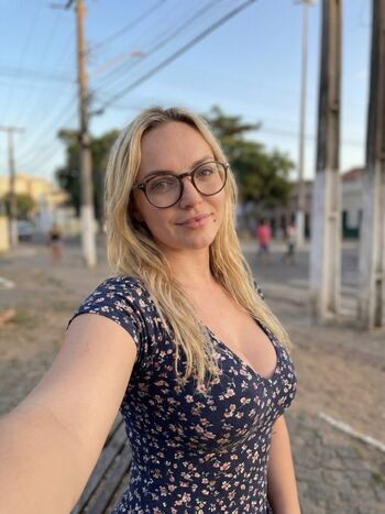 Larissa sophia image