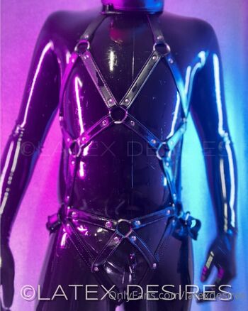 Latexdesires image