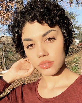 Latina twerking image