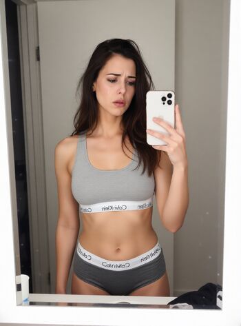 Laura bailey image