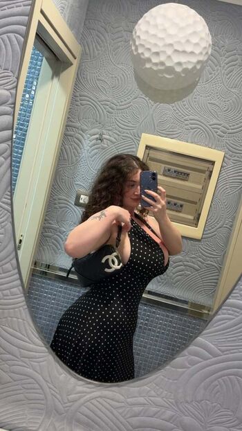 Laura jo image