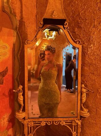 Laura lauramjj image