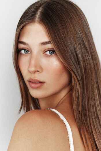 Laura margesin image