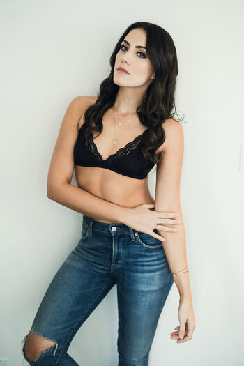 Laura mitchell image