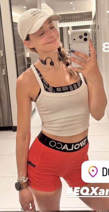 Laura perlongo image