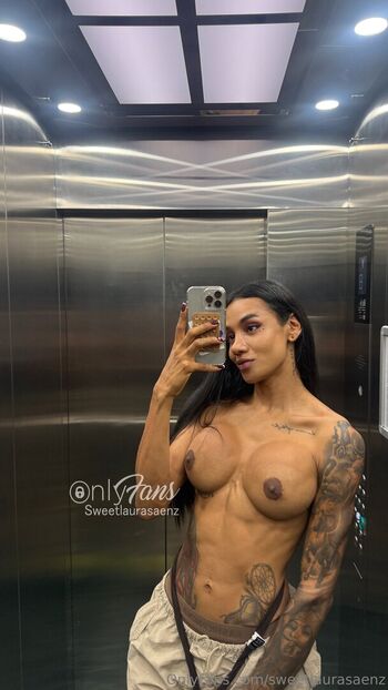 Laura saenz image
