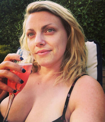 Lauracurvemodel image