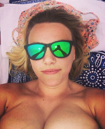 Lauracurvemodel image