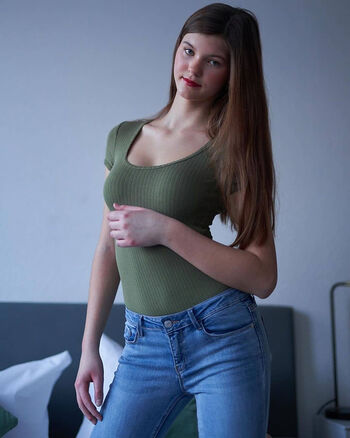 Laurafermann image
