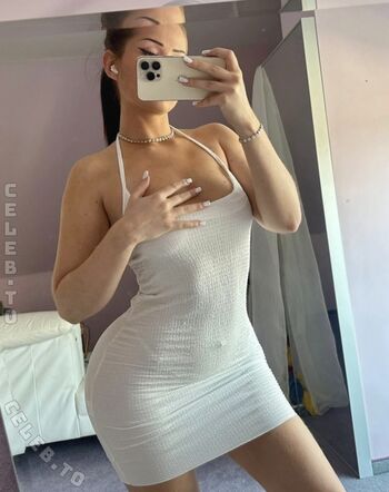 lauralianajane