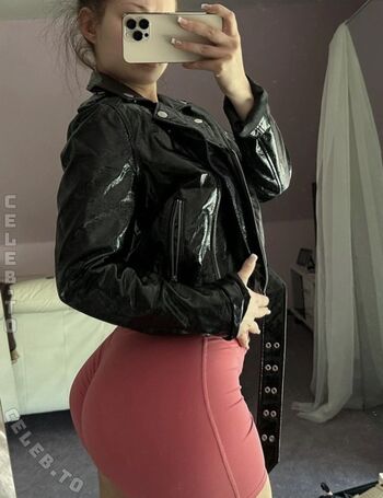 Lauralianajane image