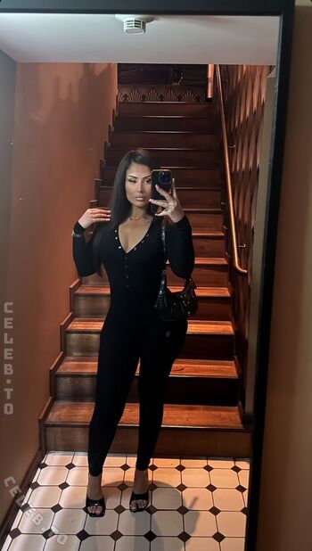 Lauralianajane image