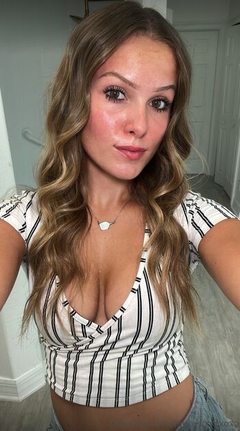 Laurascottxoxo image