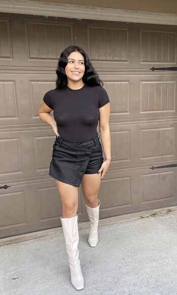 Lauren alyssa image