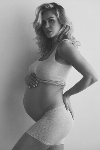 Lauren compton image