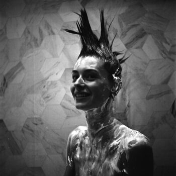 Lauren de graaf image