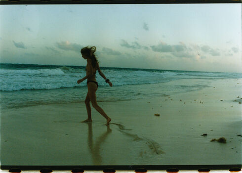 Lauren de graaf image