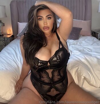 Lauren goodger image