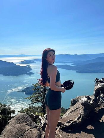Lauren hung image