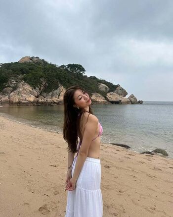 Lauren hung image