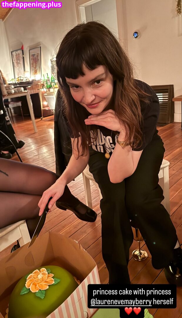 Lauren Mayberry