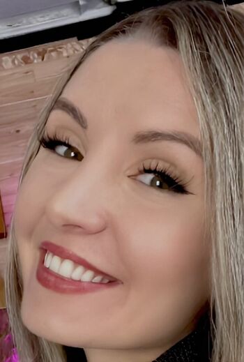 Lauren southern image