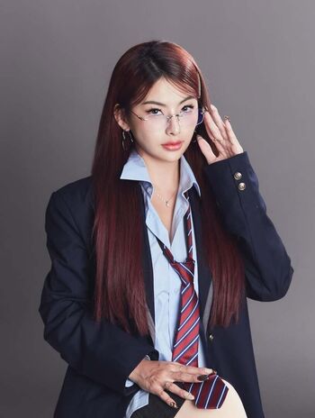 Laurensia Ineke Lrnsiakke ????????