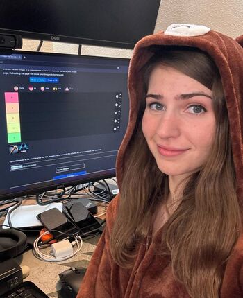Lauriewired image