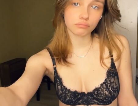 Laurineleconey image