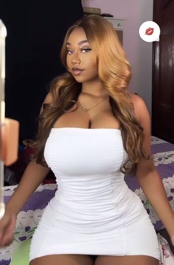 Laysa silva image