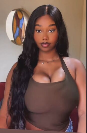 Laysa silva image