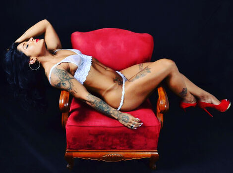 Layse policarpo image