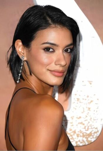 Laysla de oliveira image