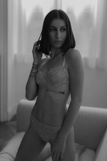 Lea kratter image