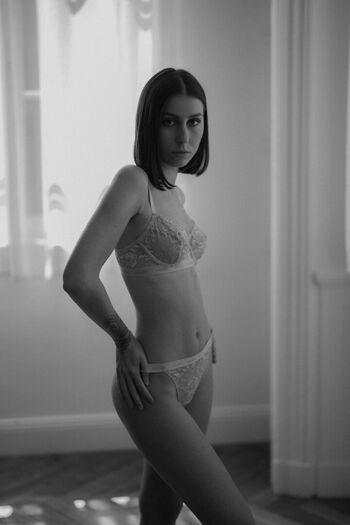 Lea kratter image