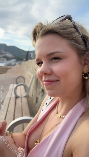 Lea peach 1 image