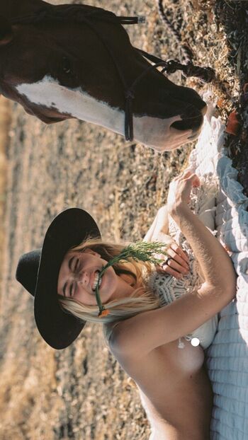 Leah rose image