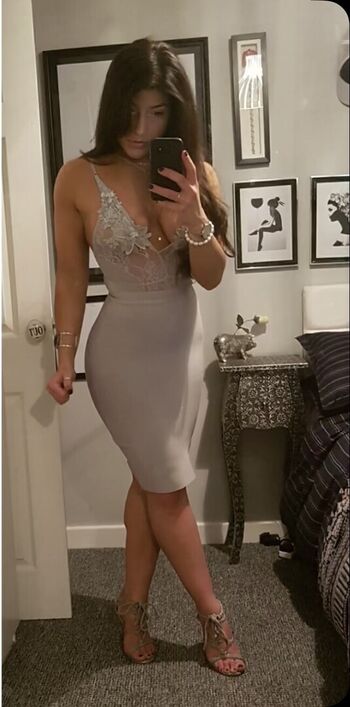 Leah shutkever image