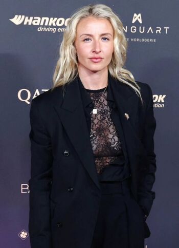 Leah williamson image