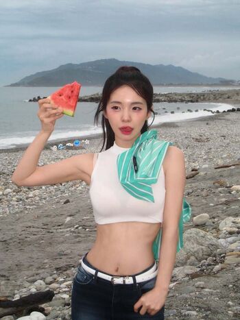 Lee dahye image