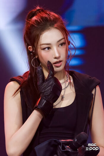 Lee Ga-won (이가원) MEOVV