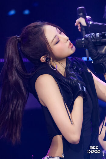 Lee ga won meovv image