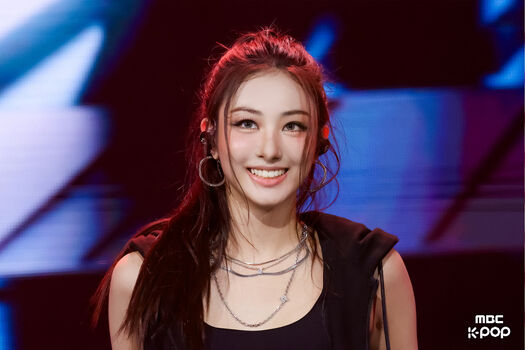 Lee ga won meovv image