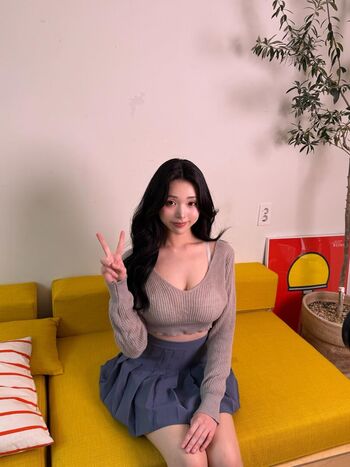 Lee Yeon Woo