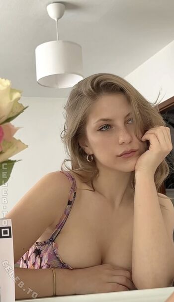 Lena katharina merle image