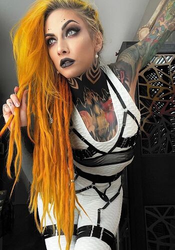 Lena scissorhands image