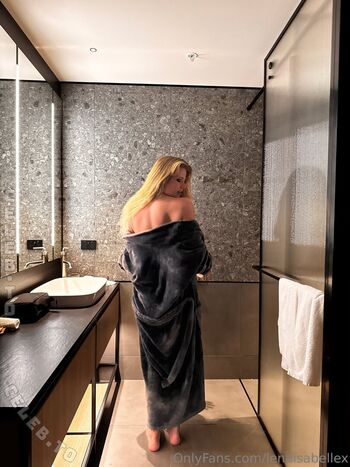 Lenaisabellex 1 page 2 image