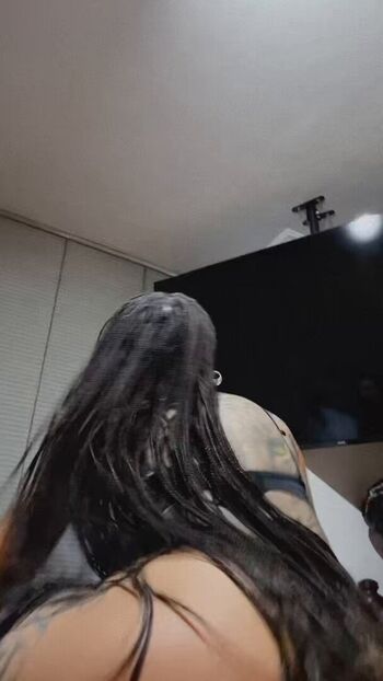 Leonalaqueen image