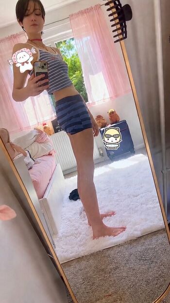 Leonie image