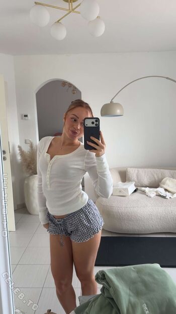 Leoobalys page 2 image